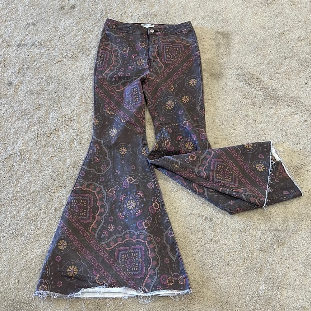 Free People Bell Bottoms Paisley print size 29
